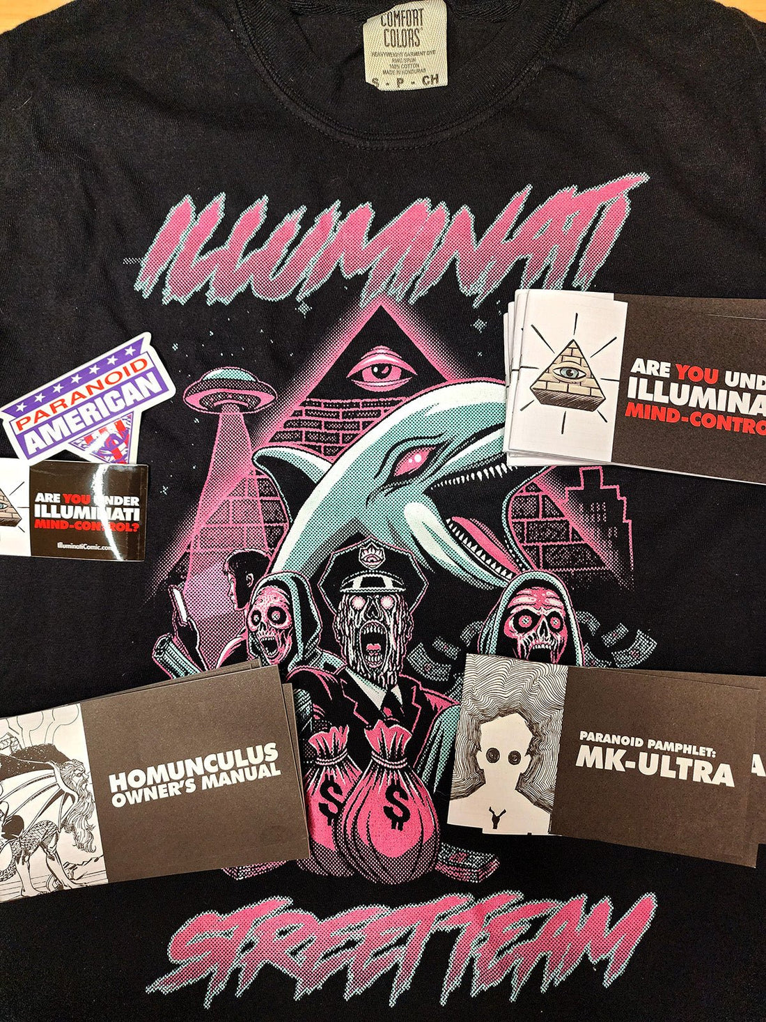 Illuminati Street Team Bundle (Exclusive Shirt + 20 Mini - comics) - Paranoid American